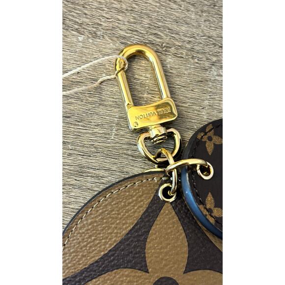 ❤️SOLD❤️ Louis Vuitton Reverse Monogram Key Charm - Picture 5 of 5
